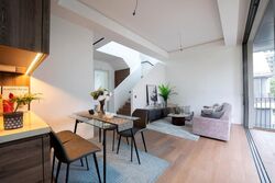 10 Evelyn (D11), Apartment #522367221
